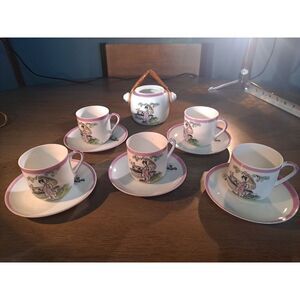 Vintage Japanese Hand-Painted Geisha With Umbrella Through Green‎ Grass Stroll